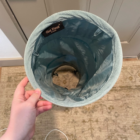 Best Friends by Sheri Blue Collapsible Cat Tunnel - Picture 6 of 6